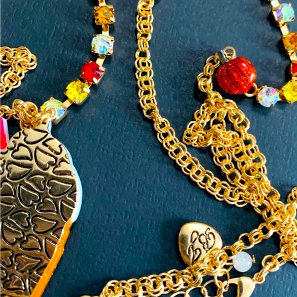 New Betsey Johnson Pumpkin Spice Pendant Fall Latte Crystal Necklace - Picture 9 of 13